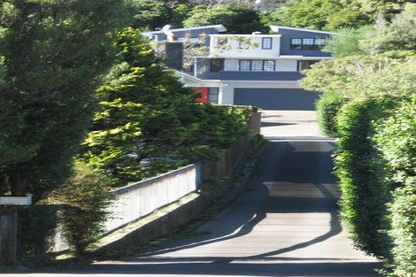 Photo of property in 154a Newlands Road, Newlands, Wellington, 6037