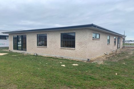 Photo of property in 184 Faringdon Boulevard, Rolleston, 7615