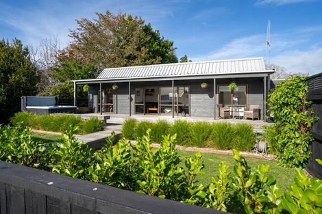 Photo of property in 19a Princes Street, Cambridge, 3434