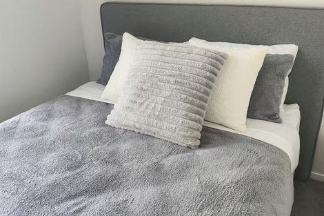 Photo of property in 12 Hugh Street, Mount Cook, Wellington, 6021