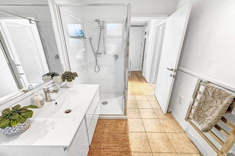 Photo of property in 233 Ilam Road, Ilam, Christchurch, 8041