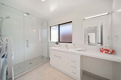 Photo of property in 82a Edgecumbe Road, Tauranga, 3110