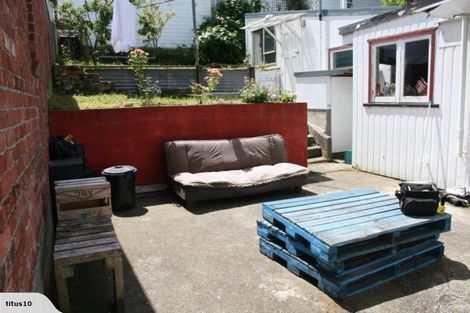 Photo of property in 4 Howard Street, Mount Cook, Wellington, 6021