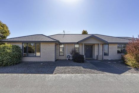 Photo of property in 6 Zuppicich Lane, Woodend, 7610