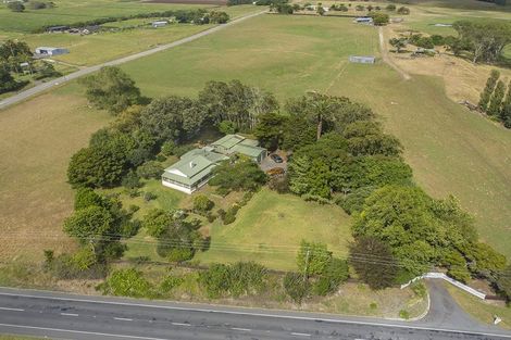 Photo of property in 2059 State Highway 16, Helensville, 0875
