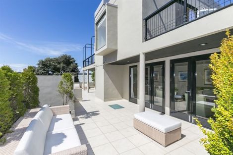 Photo of property in Highwic, 18/32u Hobson Street, Thorndon, Wellington, 6011