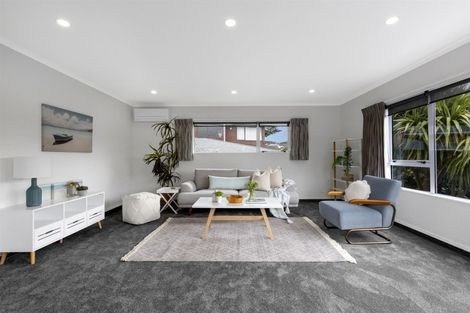 Photo of property in 44 Sailmaker Close, Whitby, Porirua, 5024