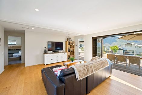 Photo of property in 11 Clutha Place, Wanaka, 9305