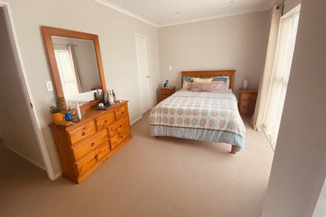 Photo of property in 20 Samuel Cassidy Avenue, Swanson, Auckland, 0614
