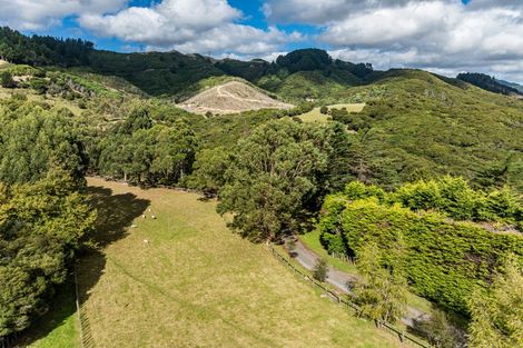 Photo of property in 274 Valley Road, Paraparaumu, 5032