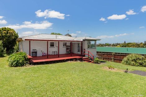 Photo of property in 13 Tracey Terrace, Te Atatu South, Auckland, 0602