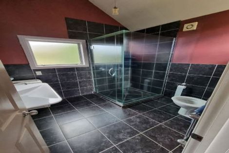 Photo of property in 38 Tyrico Close, Unsworth Heights, Auckland, 0632