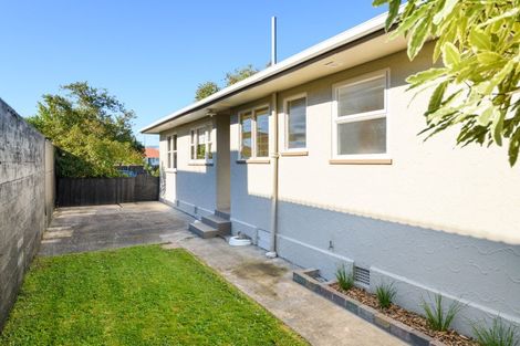 Photo of property in 2a Lowestoft Place, West End, Palmerston North, 4412