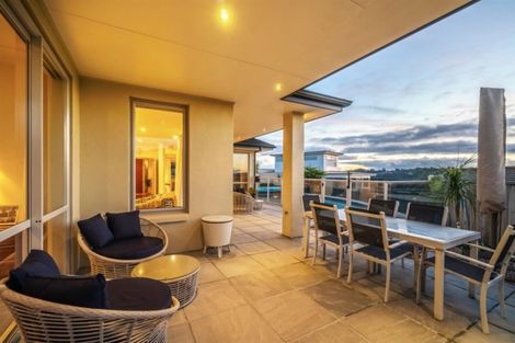 Photo of property in 160 Kittiwake Drive, Schnapper Rock, Auckland, 0632