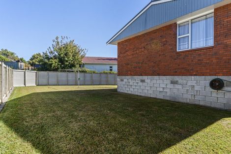 Photo of property in 20 Alberta Road, Glen Avon, New Plymouth, 4312