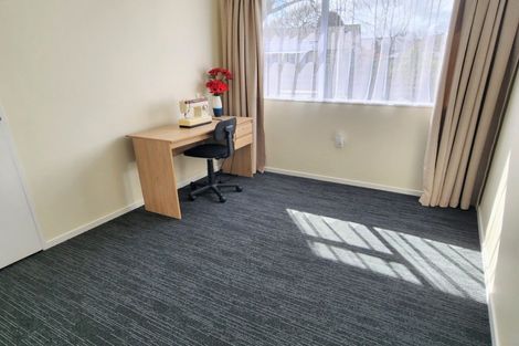 Photo of property in 44 Escort Grove, Awapuni, Palmerston North, 4412