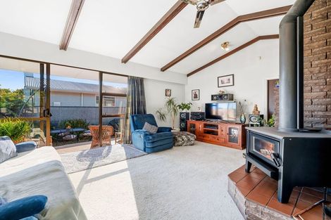 Photo of property in 21 Montague Street, Islington, Christchurch, 8042