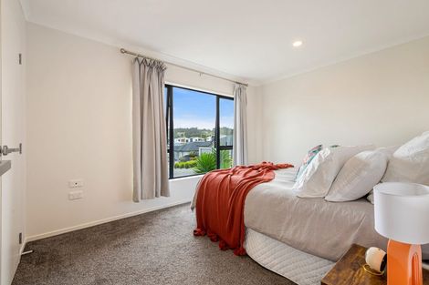 Photo of property in 6 Barrique Road, Kumeu, 0810