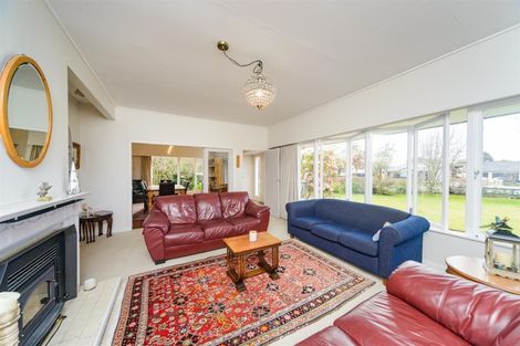 Photo of property in 35 Wanganui Road, Marton, 4710