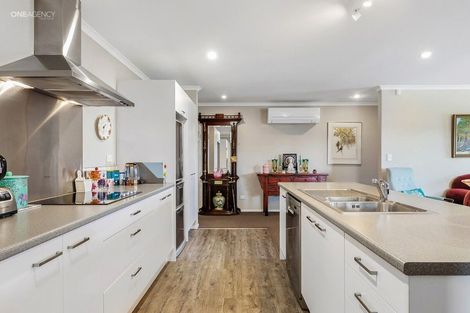 Photo of property in 18 Sincock Place, Kaiapoi, 7630
