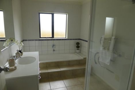Photo of property in 45 Ridge View Crescent, Pukekohe, 2120