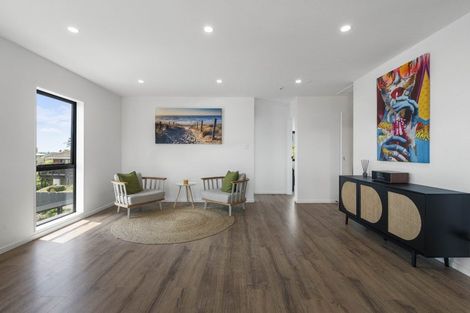 Photo of property in 16 James Laurie Street, Henderson, Auckland, 0612