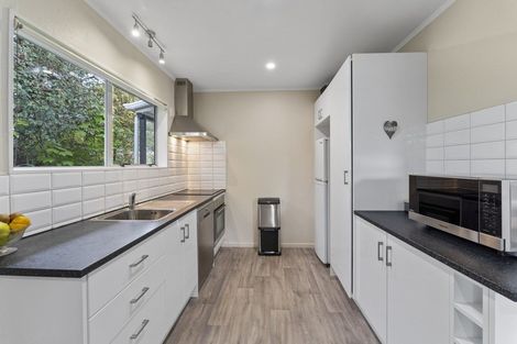 Photo of property in 5a Julia Place, Tawa, Wellington, 5028