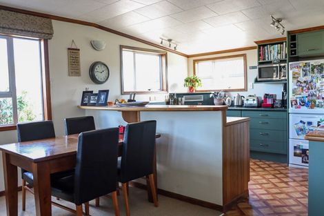 Photo of property in 3 Maclaurin Street, Dannevirke, 4930