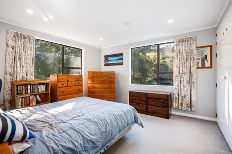 Photo of property in 28 Solander Place, Whitby, Porirua, 5024