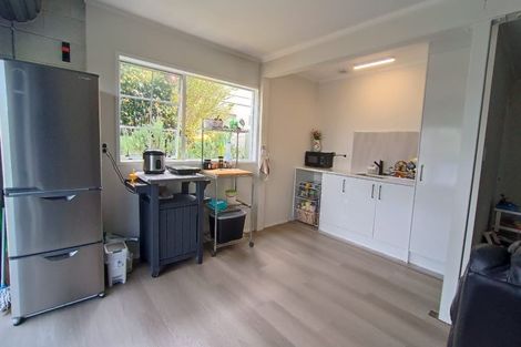 Photo of property in 32 Chatswood Grove, Chatswood, Auckland, 0626