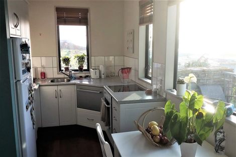 Photo of property in 6 Bunker Way, Strathmore Park, Wellington, 6022