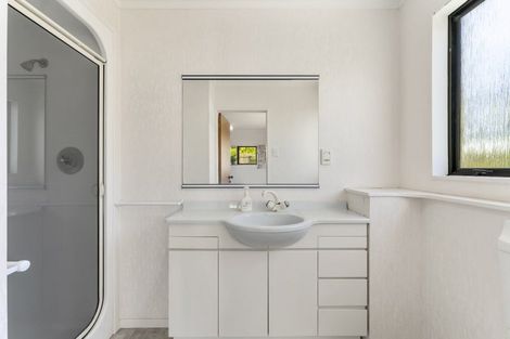 Photo of property in 76 Marine Parade, Mount Maunganui, 3116