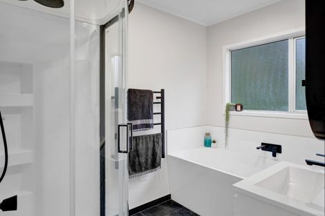 Photo of property in 19 Tainui Terrace, Inglewood, 4330