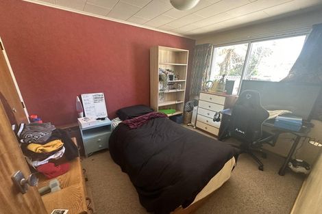 Photo of property in 1f1-a Sequoia Place, Maoribank, Upper Hutt, 5018