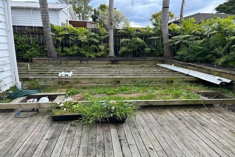 Photo of property in 11 Rimu Street, New Lynn, Auckland, 0600