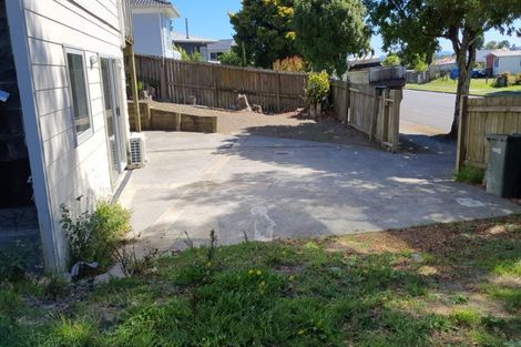 Photo of property in 26 Burbank Avenue, Manurewa, Auckland, 2102