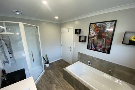 Photo of property in 26 Lacebark Drive, Kinloch, Taupo, 3377