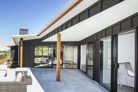 Photo of property in 18 Laly Haddon Place, Matakana, 0985