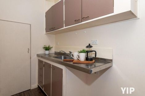 Photo of property in 19 Black Rock Road, Newlands, Wellington, 6037