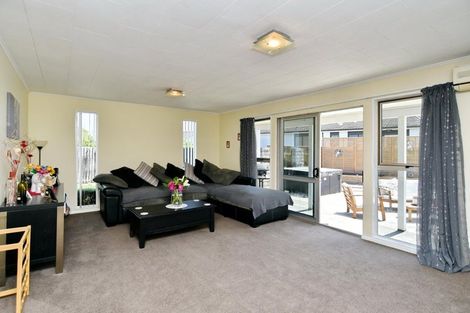 Photo of property in 10 Martyn Street, Rangiora, 7400