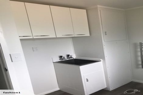 Photo of property in 15 Queen Mary Avenue, New Lynn, Auckland, 0600