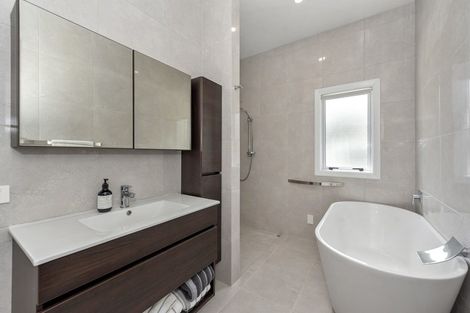 Photo of property in 100 Macfarlane Street, Hamilton East, Hamilton, 3216