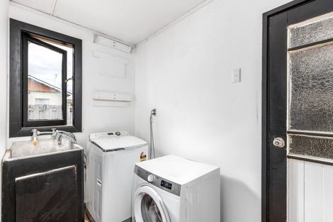 Photo of property in 46 Fitzroy Road, Fitzroy, New Plymouth, 4312