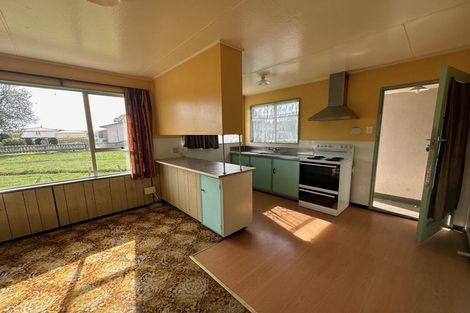 Photo of property in 22 Carlson Street, Dannevirke, 4930
