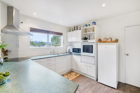 Photo of property in 7a Lillian Place, Orewa, 0931
