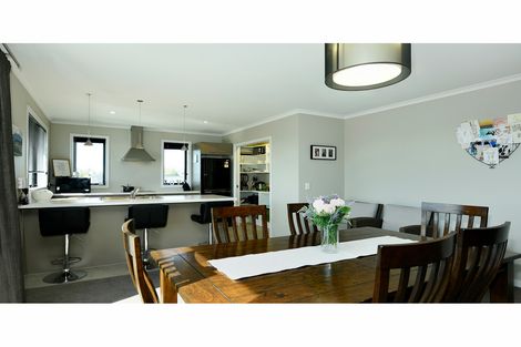 Photo of property in 31 Kendall View, Stoke, Nelson, 7011