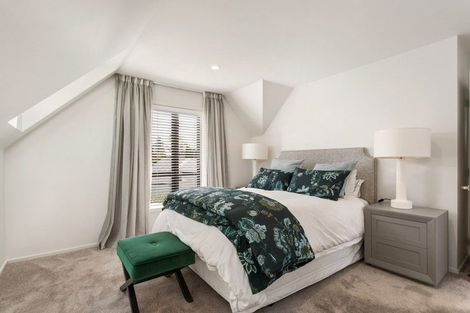 Photo of property in 2 Wairarapa Terrace, Merivale, Christchurch, 8014