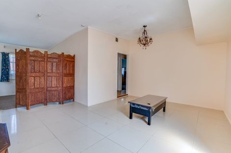 Photo of property in 15 Camden Place, Papatoetoe, Auckland, 2025