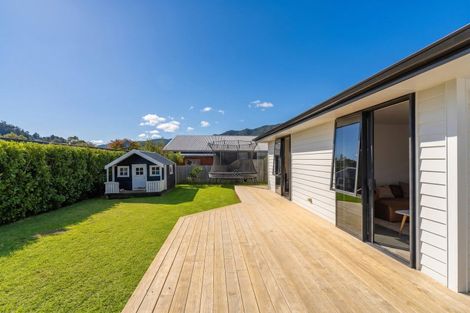 Photo of property in 5 Victoria Street, Coromandel, 3506