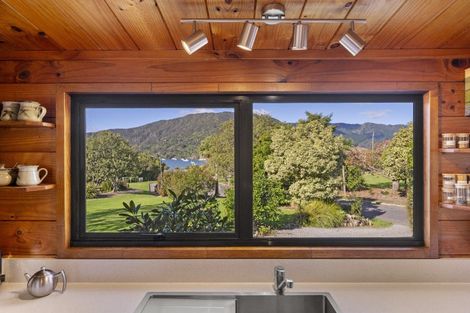 Photo of property in 12 Tirimoana Terrace, Anakiwa, Picton, 7281